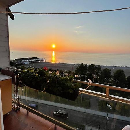 Apartment Irma Rustaveli 57 باتومي المظهر الخارجي الصورة