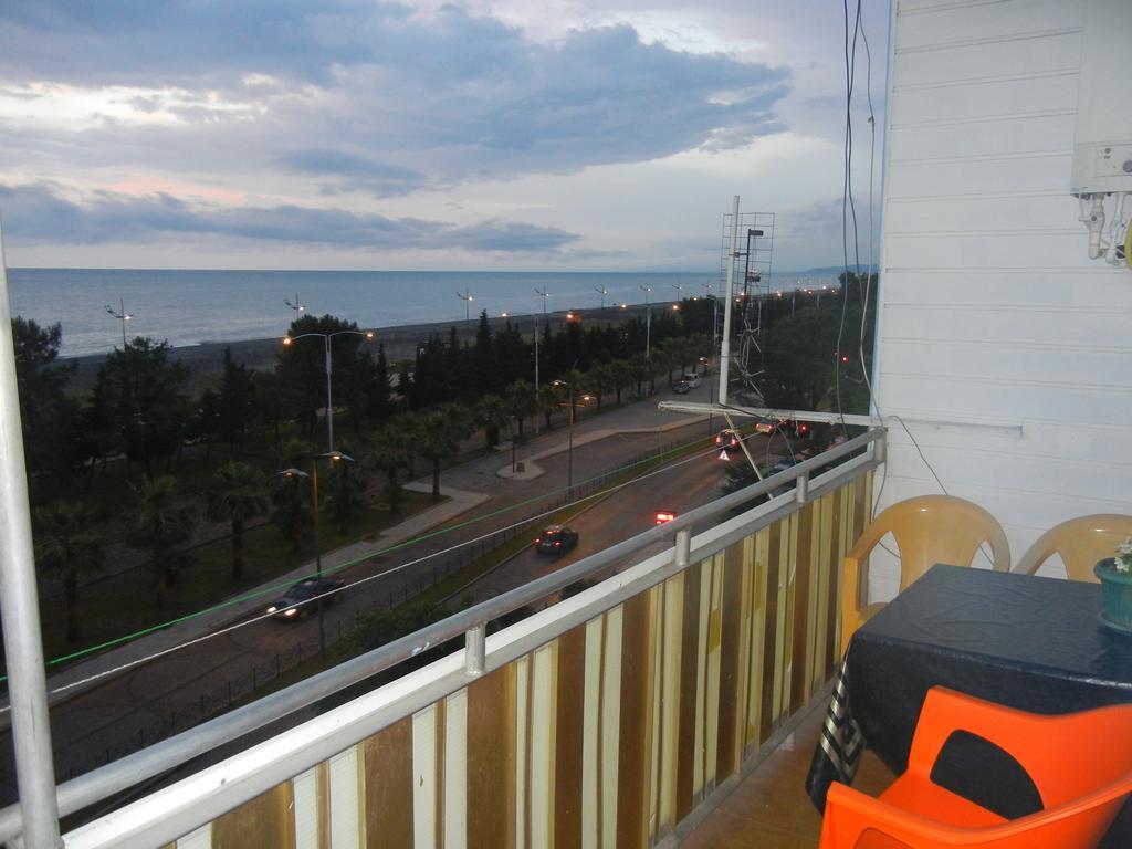 Apartment Irma Rustaveli 57 باتومي الغرفة الصورة
