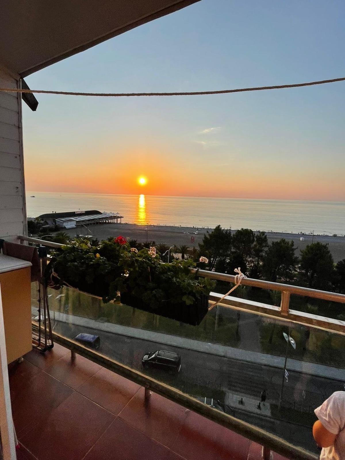 Apartment Irma Rustaveli 57 باتومي المظهر الخارجي الصورة