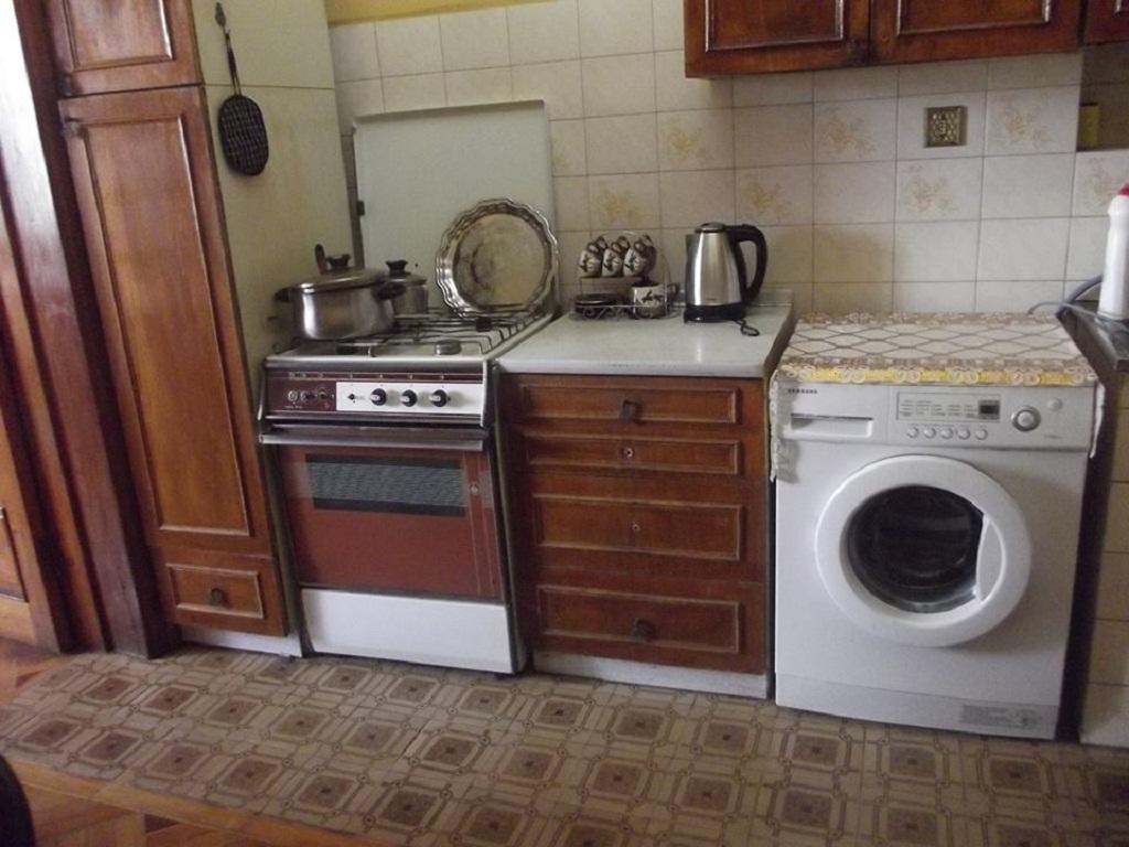 Apartment Irma Rustaveli 57 باتومي الغرفة الصورة
